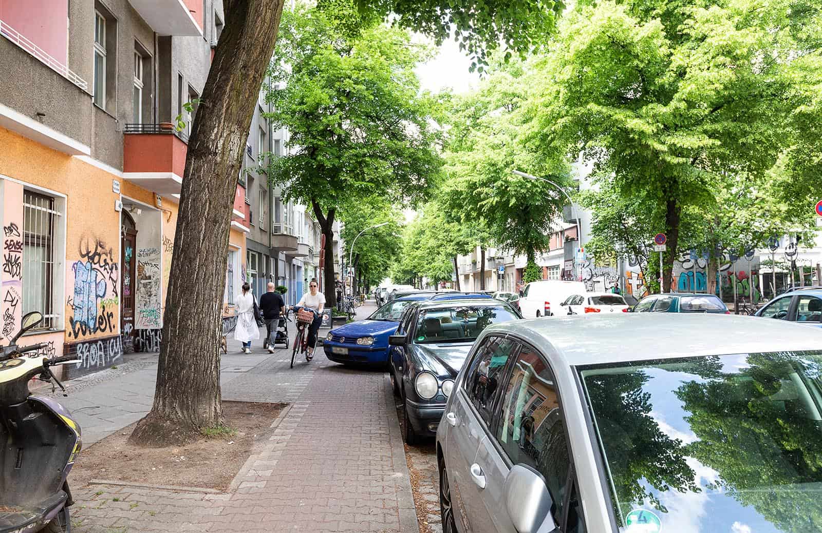 Zugeparkte Radspur